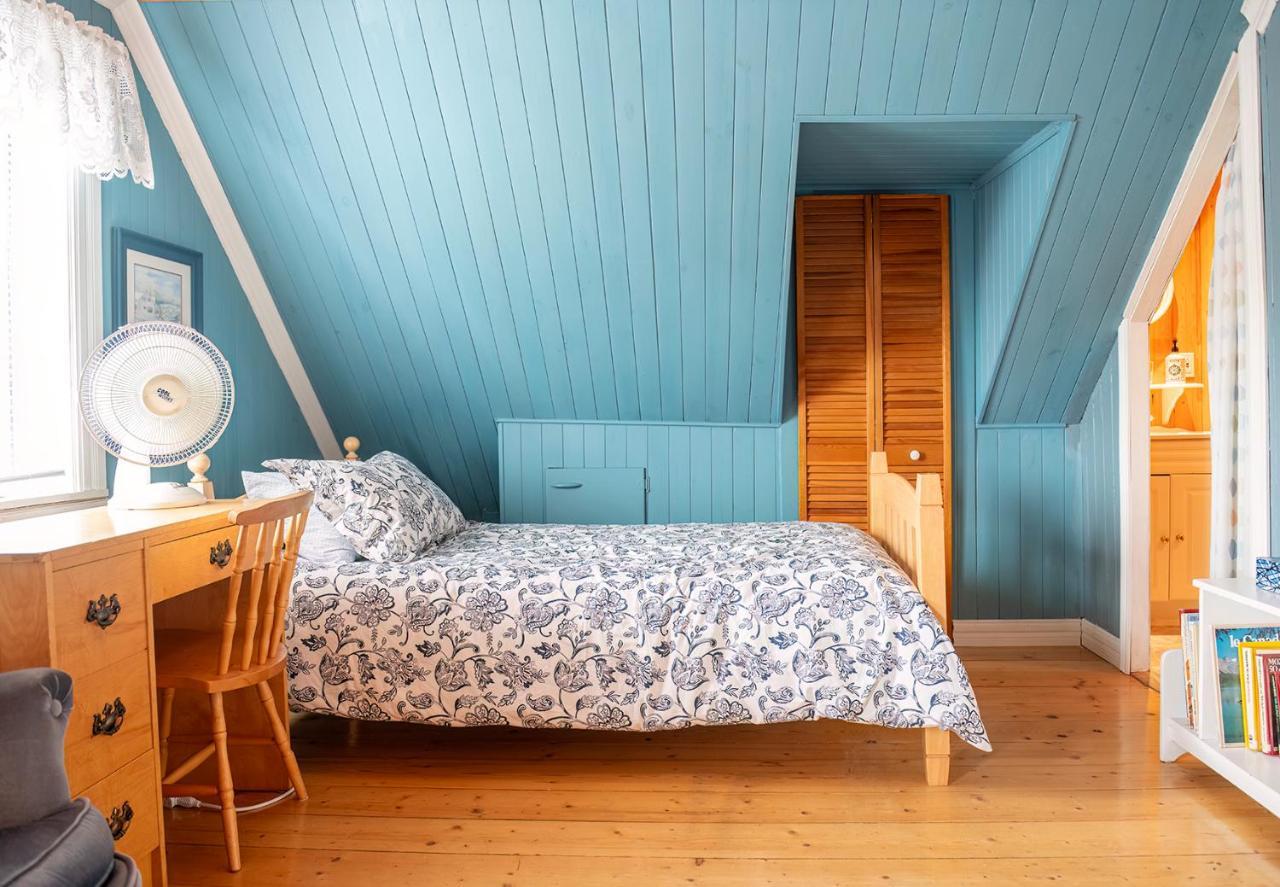 Bed & Cafe Petit Papillon Bed & Breakfast Grandes-Bergeronnes Exterior photo