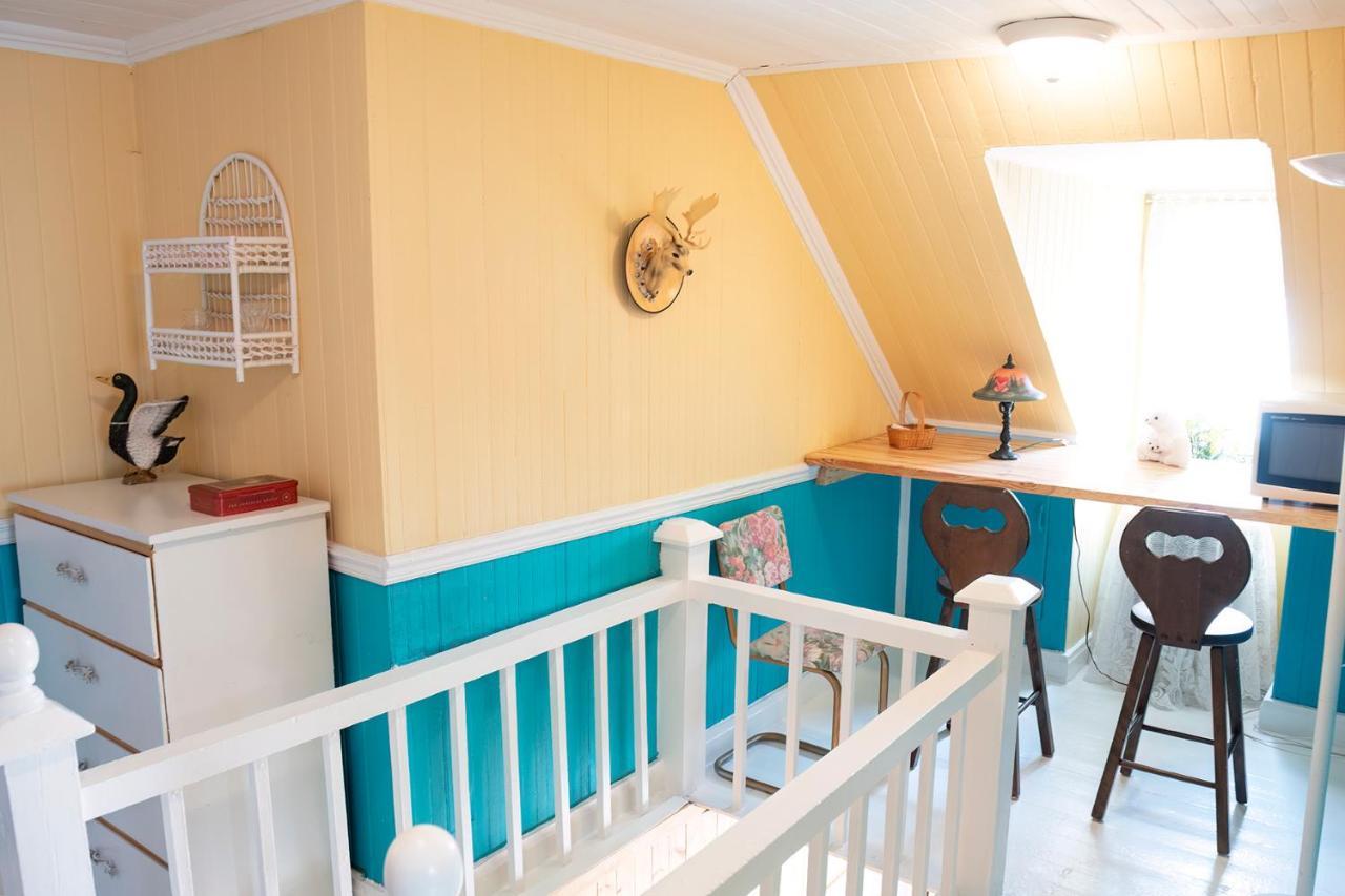 Bed & Cafe Petit Papillon Bed & Breakfast Grandes-Bergeronnes Exterior photo