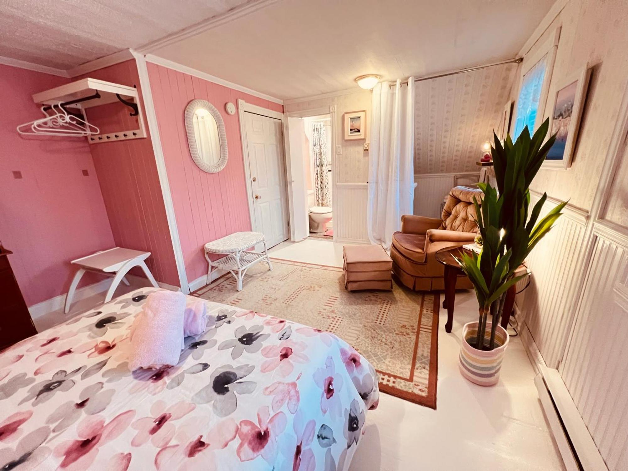 Bed & Cafe Petit Papillon Bed & Breakfast Grandes-Bergeronnes Exterior photo