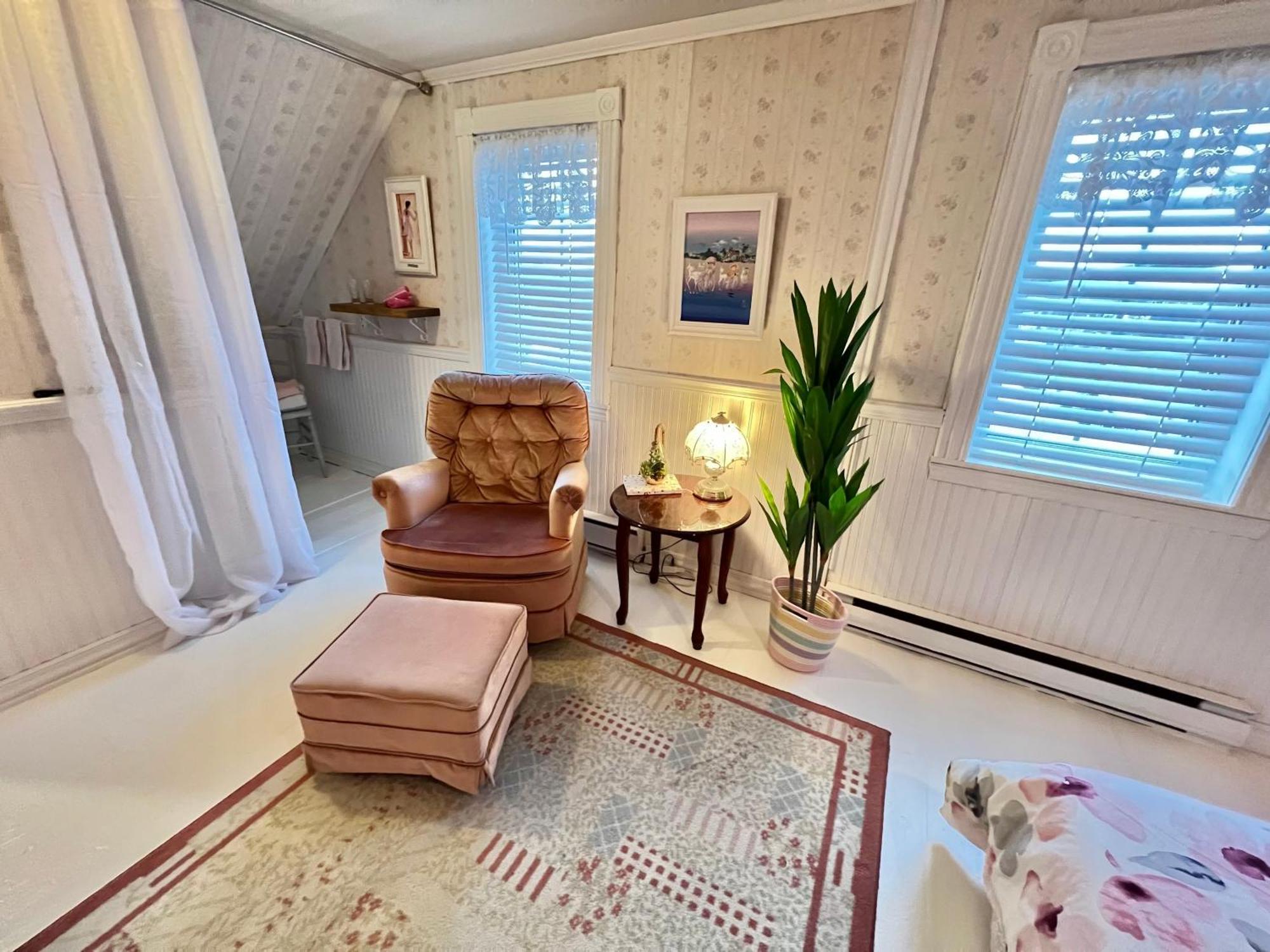 Bed & Cafe Petit Papillon Bed & Breakfast Grandes-Bergeronnes Exterior photo